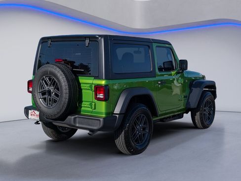 Used 2026 Jeep Wrangler Sport AWD/4WD image 9