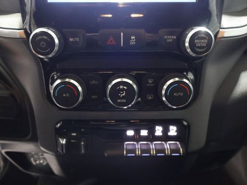 Used 2022 RAM 3500 Big Horn w/ Level A Equipment Group AWD/4WD image 30