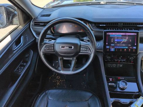 Certified 2021 Jeep Grand Cherokee L Limited AWD/4WD image 16