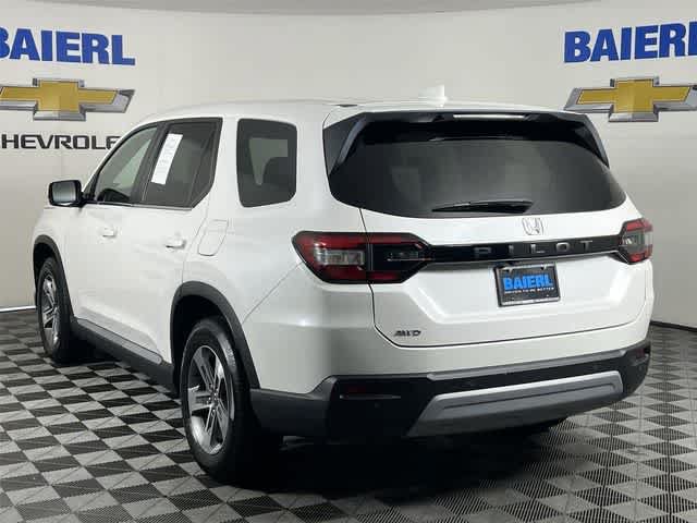 Used 2025 Honda Pilot EX-L image 3