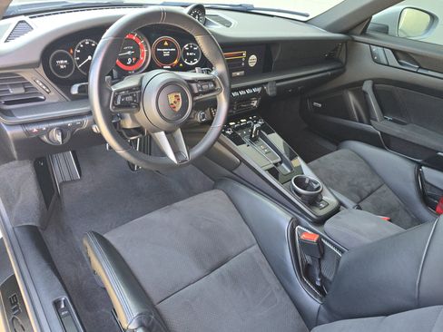 Certified 2023 Porsche 911 Carrera GTS image 4