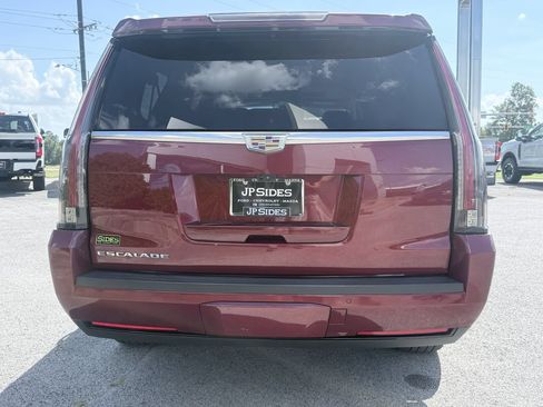 Used 2019 Cadillac Escalade ESV Premium Luxury AWD/4WD image 6