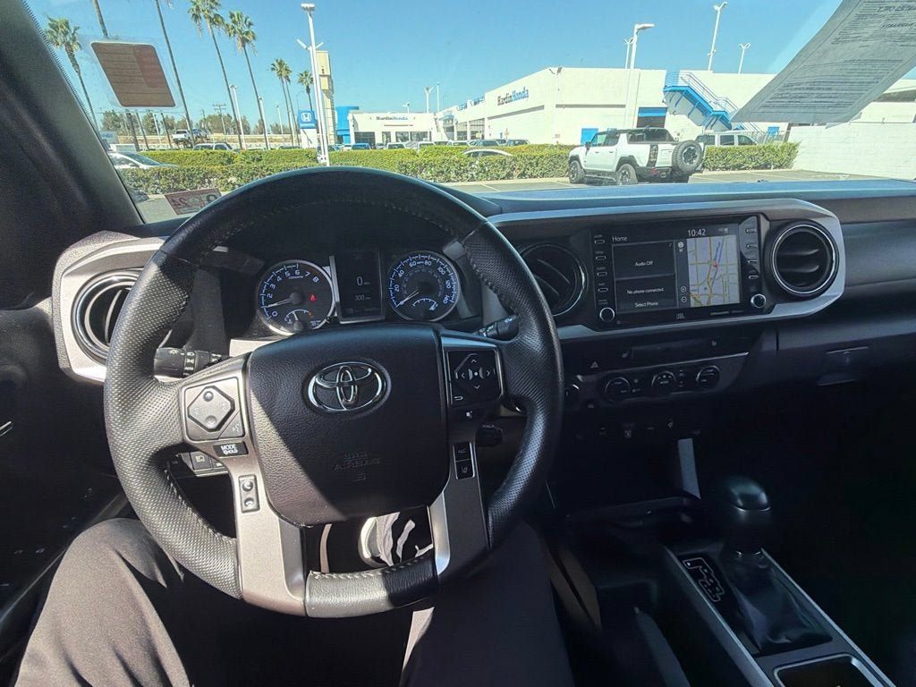 Used 2021 Toyota Tacoma Limited w/ Nightshade Package AWD/4WD image 15