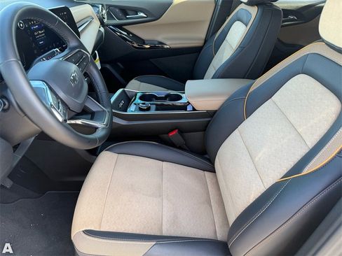 Used 2026 Chevrolet Equinox ACTIV w/ Convenience Package III image 12