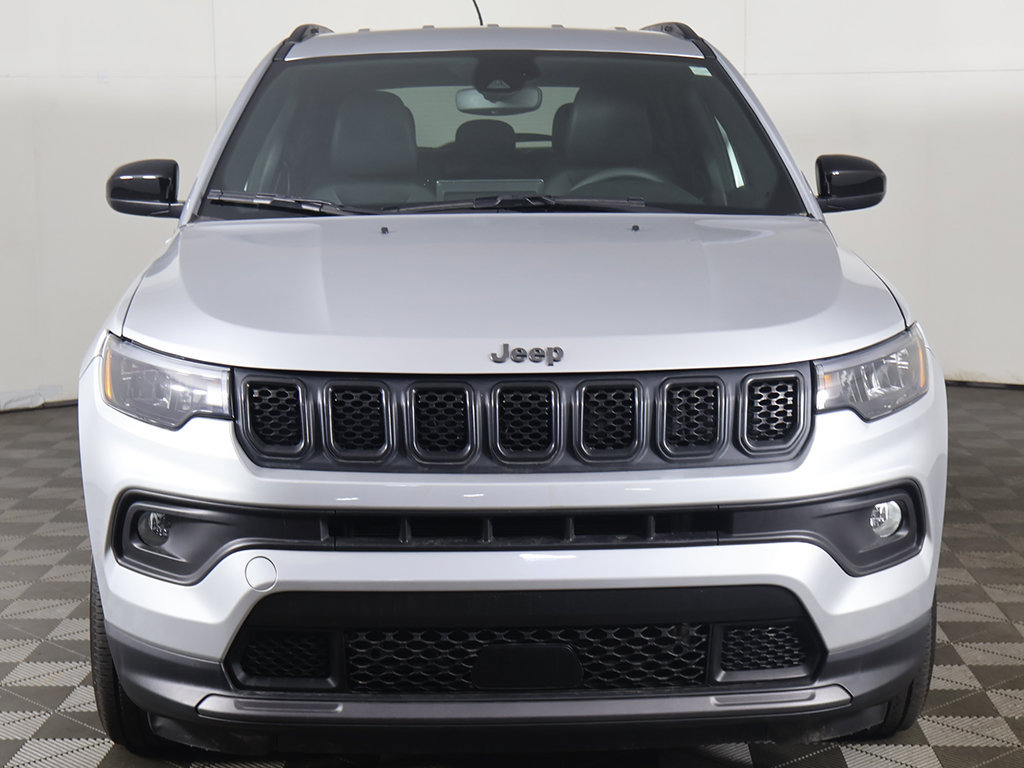 Used 2025 Jeep Compass Latitude w/ Altitude Special Edition AWD/4WD image 9