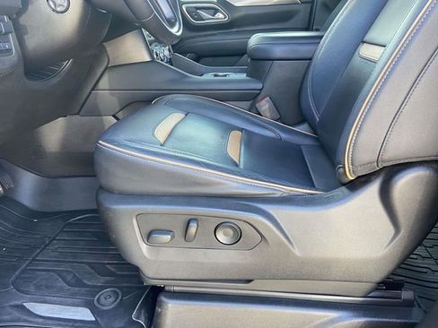 Used 2021 GMC Yukon AT4 w/ LPO, Illumination Package image 12