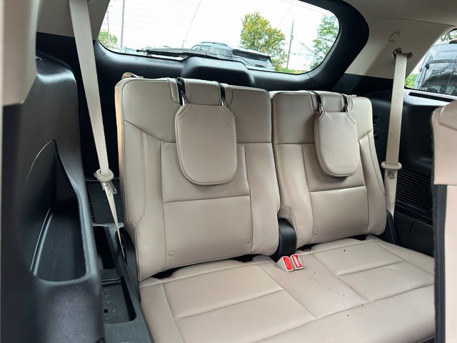 Used 2022 Ford Explorer XLT w/ Equipment Group 202A AWD/4WD image 18
