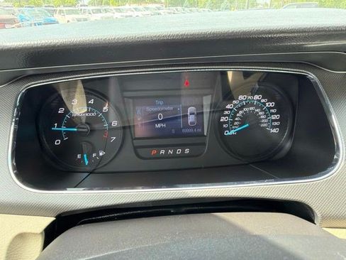 Used 2018 Ford Taurus SE FWD image 27