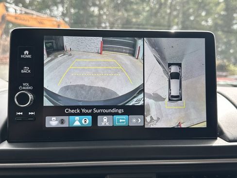Used 2025 Honda Pilot Elite image 35