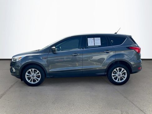Used 2019 Ford Escape SE FWD image 4