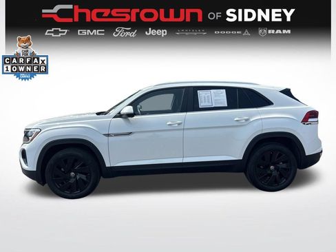 Used 2025 Volkswagen Atlas Cross Sport SE AWD/4WD image 2