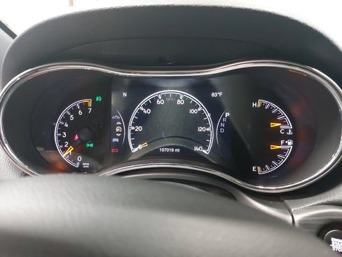 Used 2021 Jeep Grand Cherokee Laredo X AWD/4WD image 18