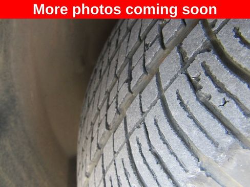 Used 2021 Chrysler Pacifica Touring-L FWD image 10