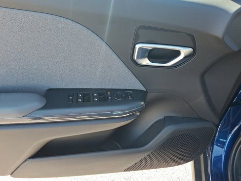 New 2025 Kia K4 EX image 8