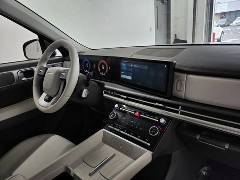 New 2026 Hyundai Santa Fe SE AWD/4WD image 4