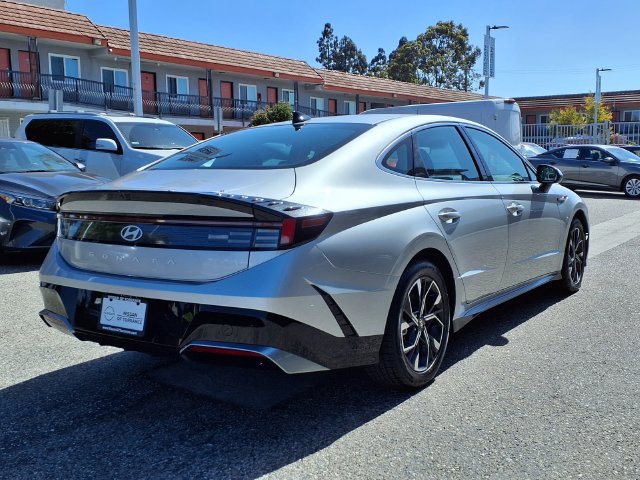 Used 2024 Hyundai Sonata SEL FWD image 18