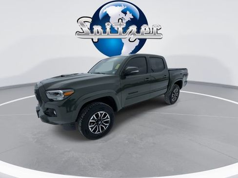 Used 2021 Toyota Tacoma TRD Sport w/ Technology Package image 4