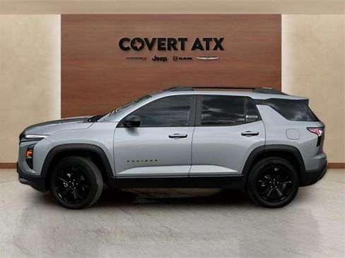 Used 2025 Chevrolet Equinox LT w/ Midnight Edition image 2