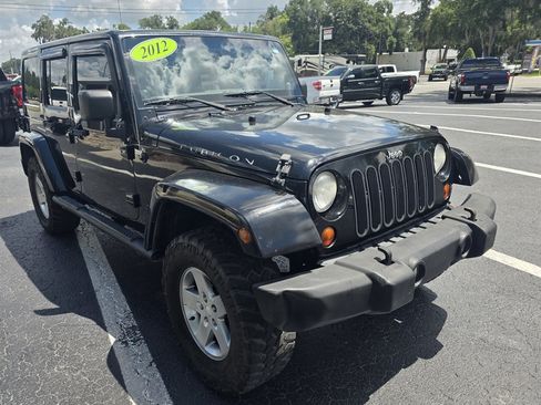 Used 2012 Jeep Wrangler Unlimited Rubicon w/ Connectivity Group AWD/4WD image 11