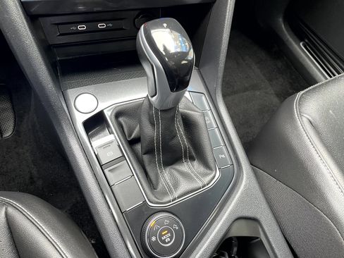 Used 2022 Volkswagen Tiguan SE R-Line AWD/4WD image 19