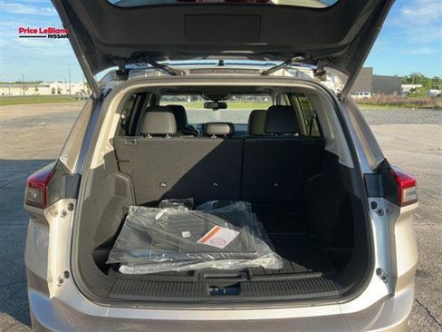 New 2026 Nissan Rogue Platinum AWD/4WD image 8