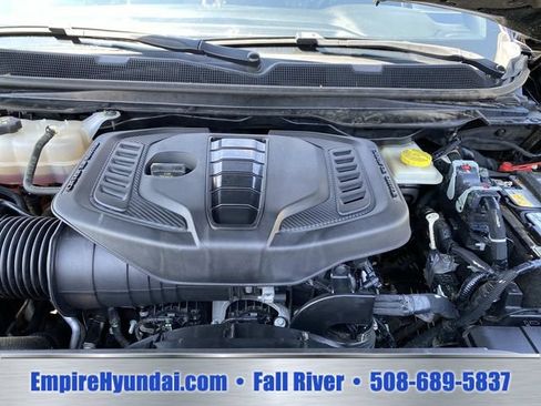 Used 2024 Jeep Wagoneer L Series II w/ Flexible Seating Group AWD/4WD image 33