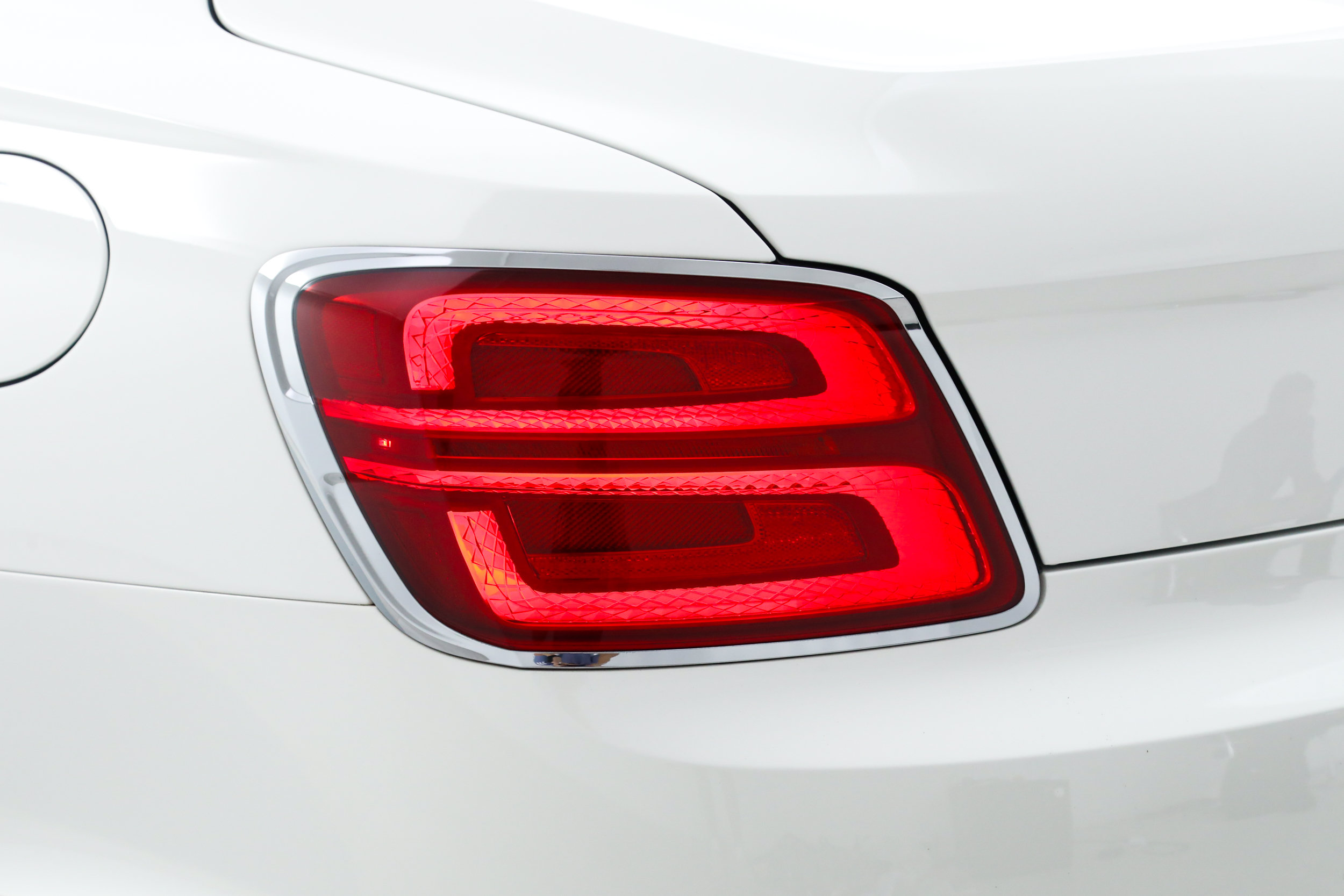 Used 2022 Bentley Flying Spur Plug-In Hybrid AWD/4WD image 13