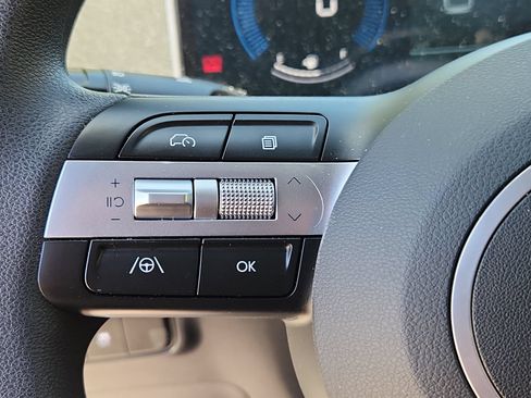 Certified 2025 Hyundai Santa Cruz SE AWD/4WD image 18