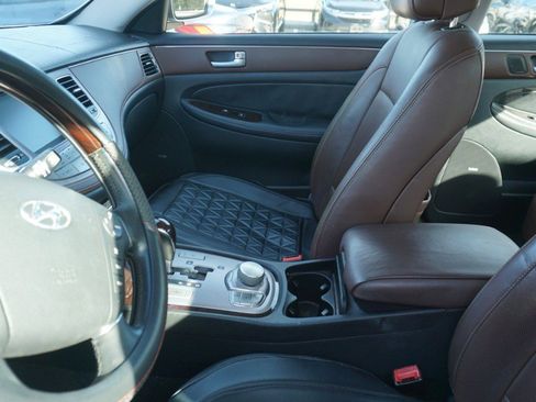Used 2012 Hyundai Genesis 4.6 image 5
