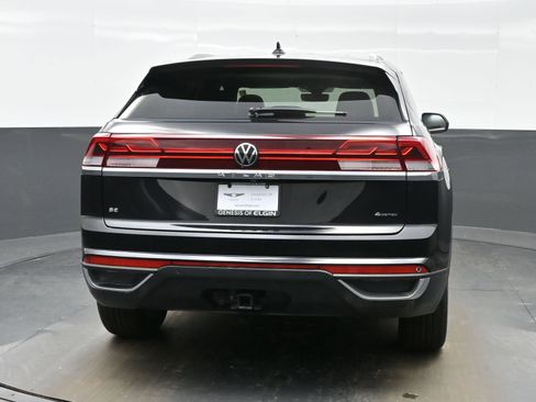 Used 2024 Volkswagen Atlas Cross Sport SE image 5
