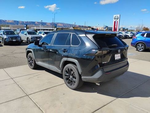 Used 2021 Toyota RAV4 XLE Premium AWD/4WD image 7