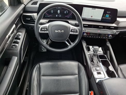 Certified 2024 Kia Telluride S w/ S Sunroof Package AWD/4WD image 13