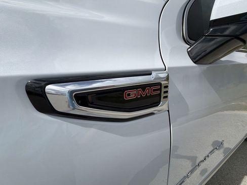 New 2026 GMC Yukon Denali w/ Denali Reserve Package image 39