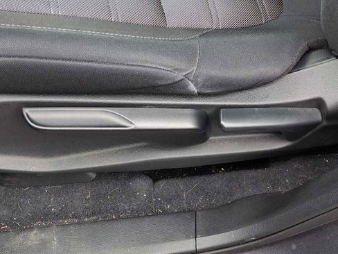 Used 2019 Honda CR-V LX image 8