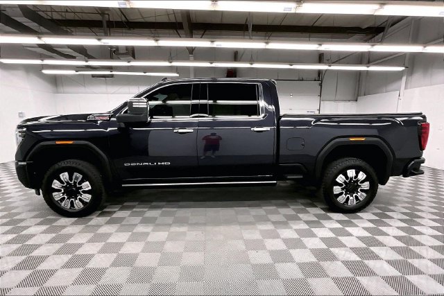 Used 2025 GMC Sierra 2500 Denali w/ Denali Reserve Package AWD/4WD image 15