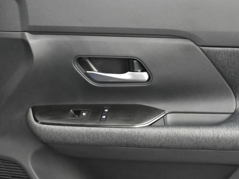 New 2026 Nissan Kicks SV w/ Cold Weather Package FWD image 34