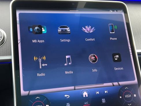 New 2025 Mercedes-Benz S 580 4MATIC Sedan image 25