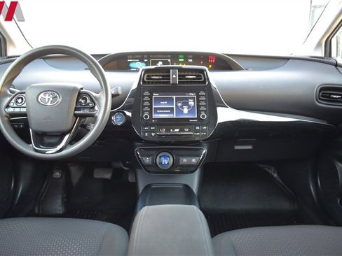 Used 2021 Toyota Prius LE FWD image 13