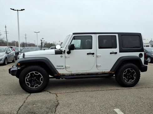 Used 2011 Jeep Wrangler Unlimited Sport image 8
