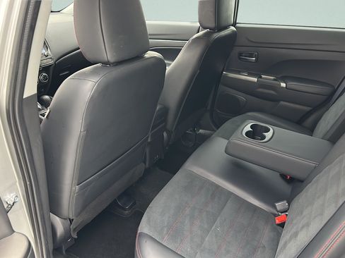 Used 2025 Mitsubishi Outlander Sport AWD image 10