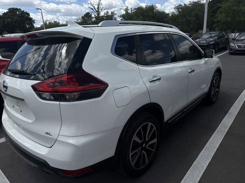 Used 2018 Nissan Rogue SL w/ Premium Package FWD image 5