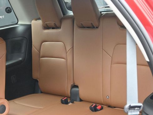 New 2026 Nissan Pathfinder Platinum image 22