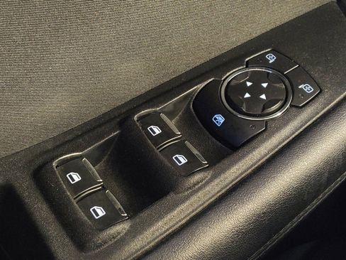 Used 2017 Ford Edge SE FWD image 27