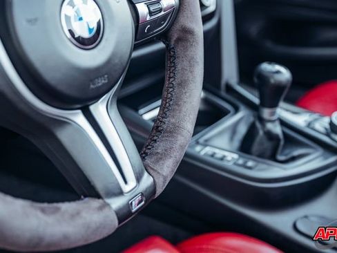 Used 2018 BMW M4 Convertible w/ Competition Package image 24