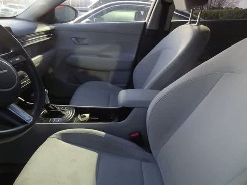 Used 2024 Hyundai Kona SEL image 6