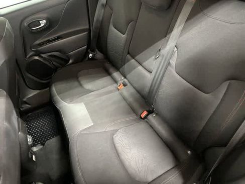 Used 2021 Jeep Renegade Trailhawk AWD/4WD image 11