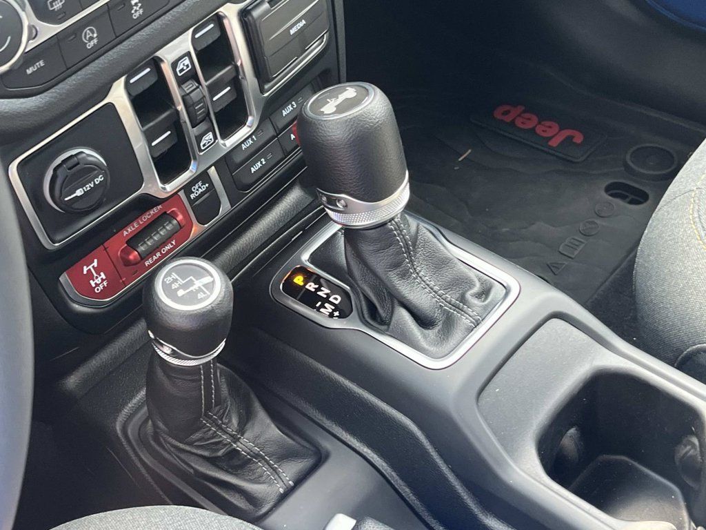 Used 2026 Jeep Wrangler Unlimited Sport AWD/4WD image 32