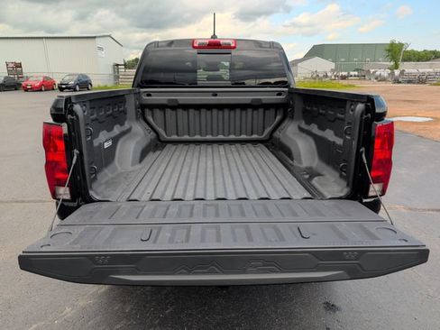 Used 2026 Chevrolet Colorado Trail Boss AWD/4WD image 27