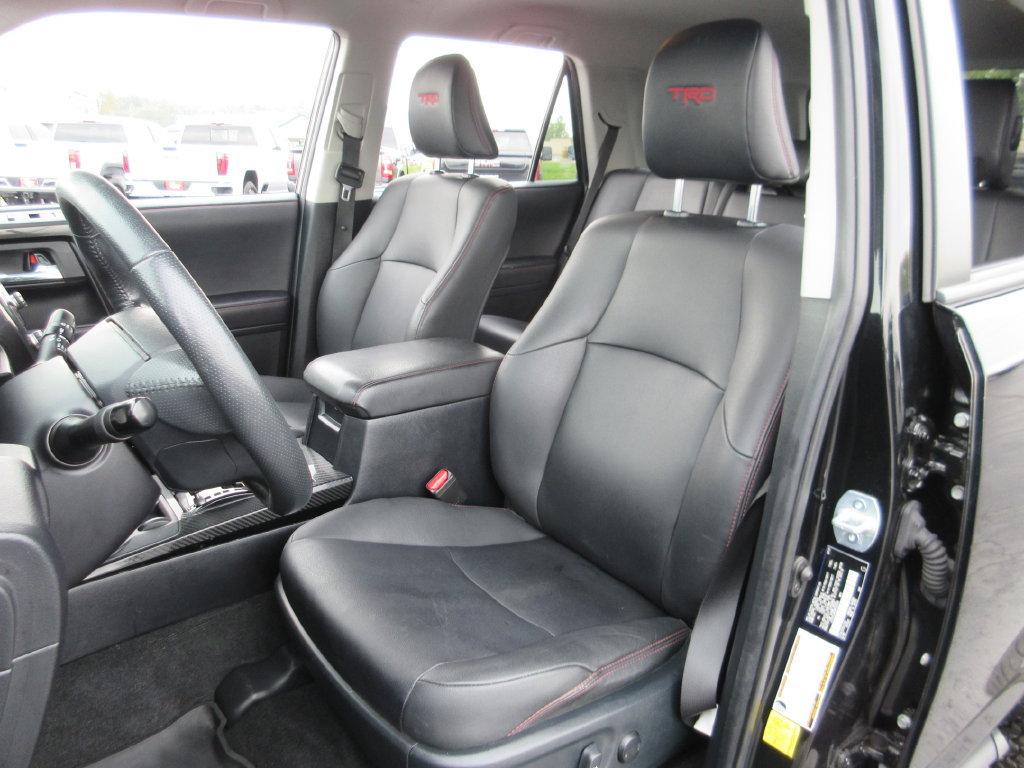 Used 2021 Toyota 4Runner TRD Off-Road Premium AWD/4WD image 18