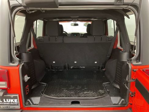 Used 2015 Jeep Wrangler Unlimited Sport w/ Quick Order Package 24S AWD/4WD image 20